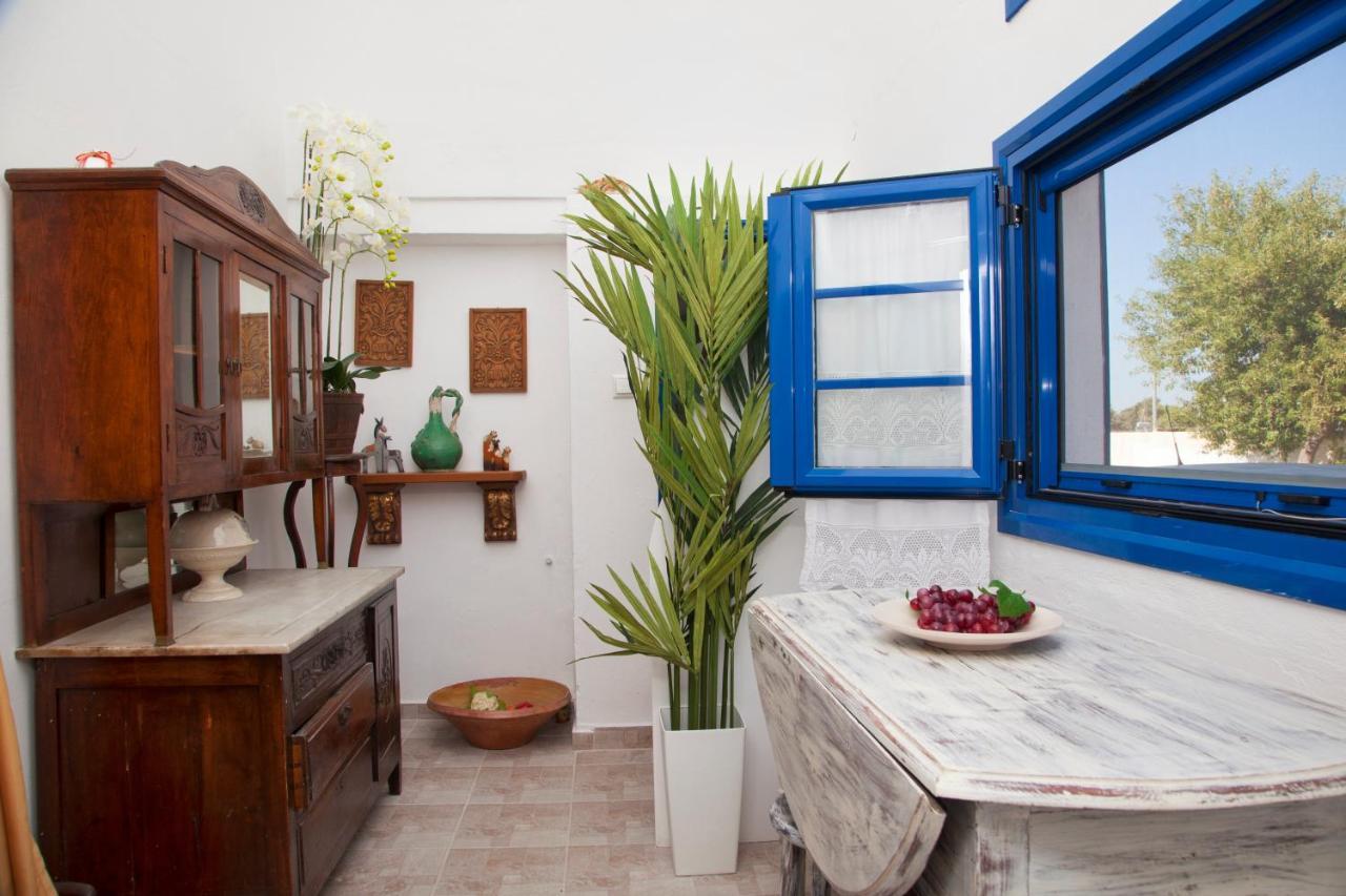 Nikolakis Traditional House In The Village. Kamari  Bagian luar foto