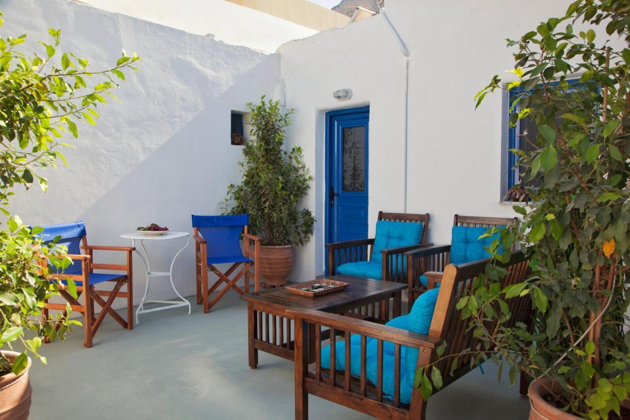 Nikolakis Traditional House In The Village. Kamari  Bagian luar foto