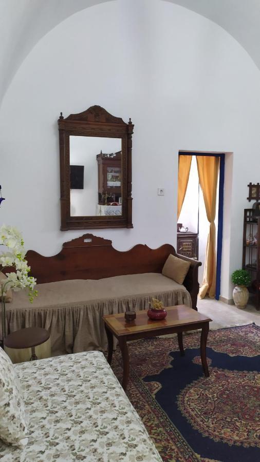 Nikolakis Traditional House In The Village. Kamari  Bagian luar foto